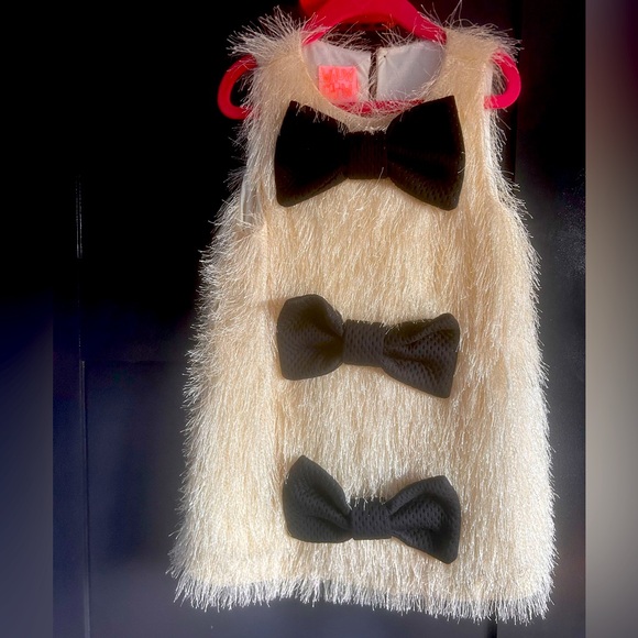 Wauw Capow Other - Wauw Capau cream and black bow dress (size 5-6)